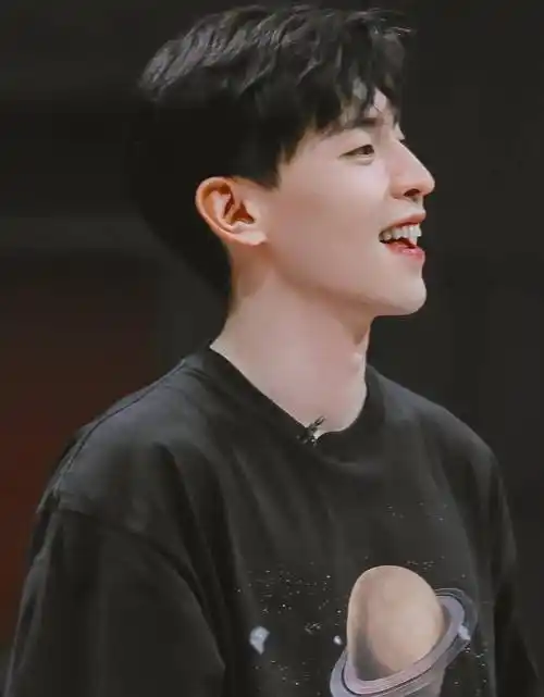 治愈的瞬间:肖战任嘉伦太温暖,看到成毅赏心悦目_感觉_王俊凯_阳光