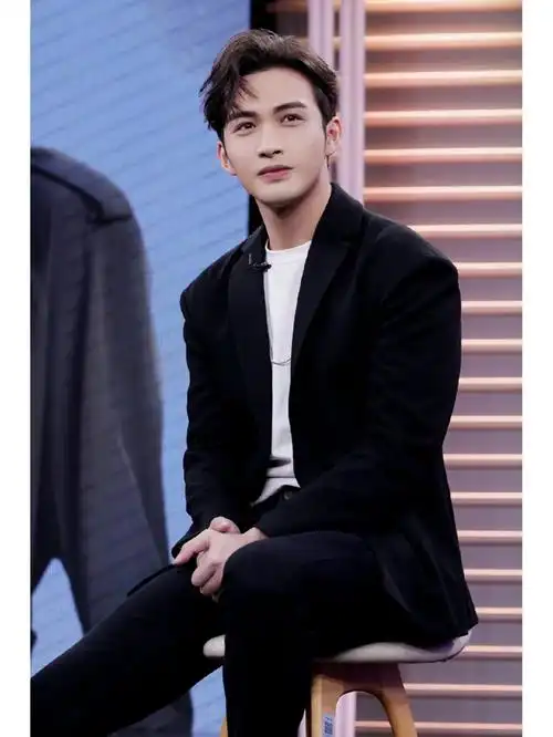 彬彬去年司藤优酷扫楼真的好帅张彬彬两个人的小森林张彬彬庄羽