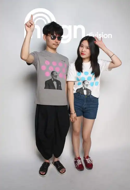 男模特 175cm 身穿l码, 女模特 168cm,身穿s码