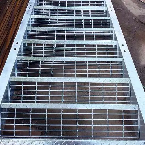 不锈钢楼梯踏步板踏步钢格栅板