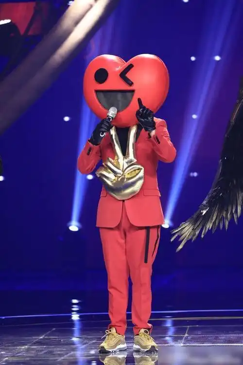 蒙面唱将猜猜猜第四期那英迪玛希韩甜甜等惊喜揭面吸睛十足