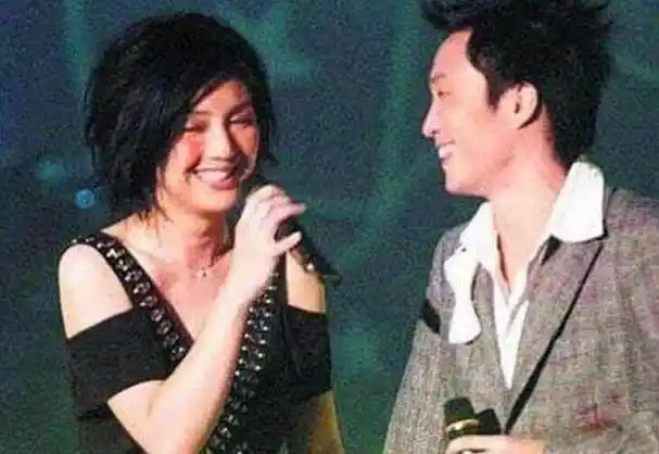 陈奕迅杨千嬅我们到这里刚刚好可是不知为何为了你我竟哭了又笑