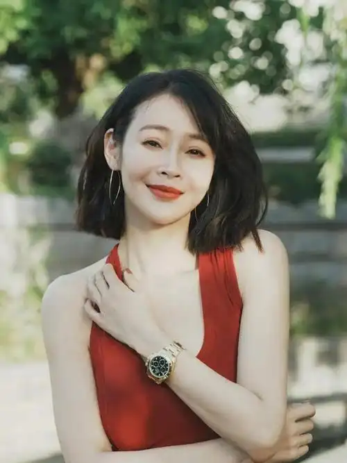 于明加的绝美写真丰满女神完美展现曲线名副其实的性感女神