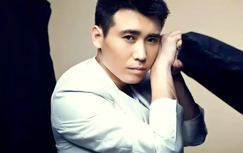 回顾星二代李乃文:19年不温不火,与颜丙燕意难平,48岁至今未婚