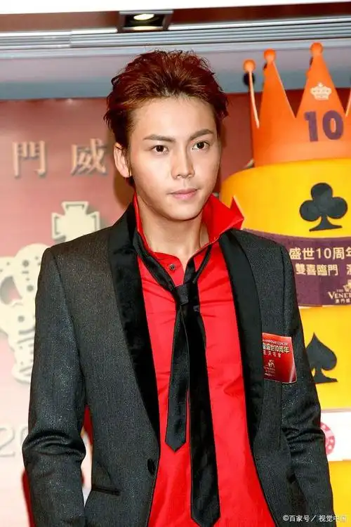 香港明星里面我们最熟悉的是成龙,刘德华,古天乐,黎明等等,这些80前的