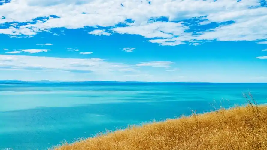 英国斯卡布罗蓝天风景桌面壁纸高清大图预览1920x1080_风景壁纸下载