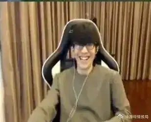 theshy无限火力卢锡安瞬间秒杀三个恐怖如斯