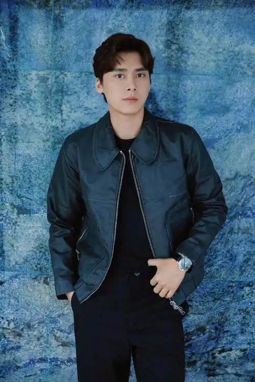 李易峰20211224无锡沛纳海品牌活动李易峰超话#同行十五年,久待易念回