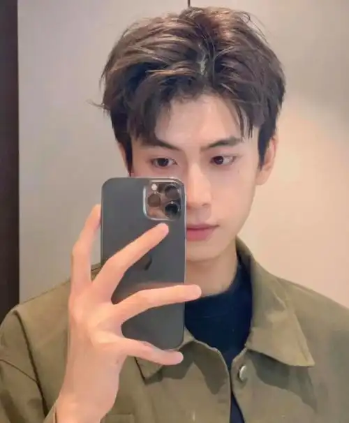 "蝴蝶微分烫".|发型_新浪新闻