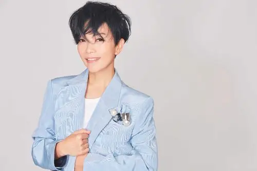 歌手陈明新专辑上线 完美演绎现代女性"柔与刚"