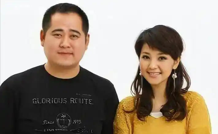 主持人方琼:我这辈子最正确的决定,就是闪婚嫁给大8岁的副台长_工作