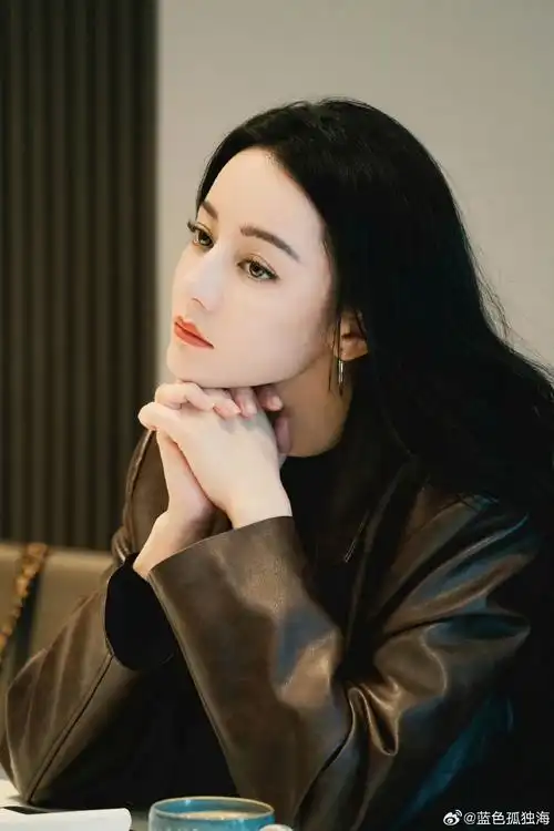 # 可可爱爱的热巴女神