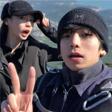 真人氛围感超甜的ins高级情头 质感很流行的绝美情头_情侣头像_美头网