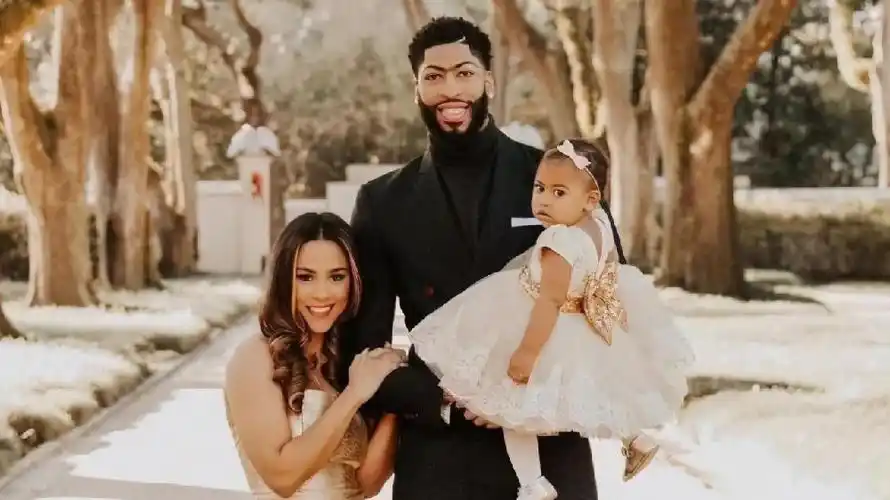 科比大女儿签约模特公司被赞才华与美貌兼备