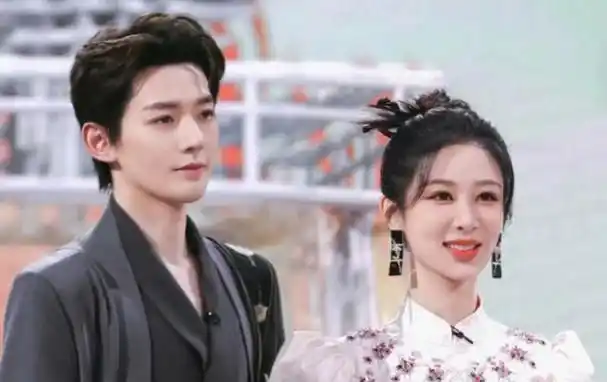 媒体曝杨紫新恋情