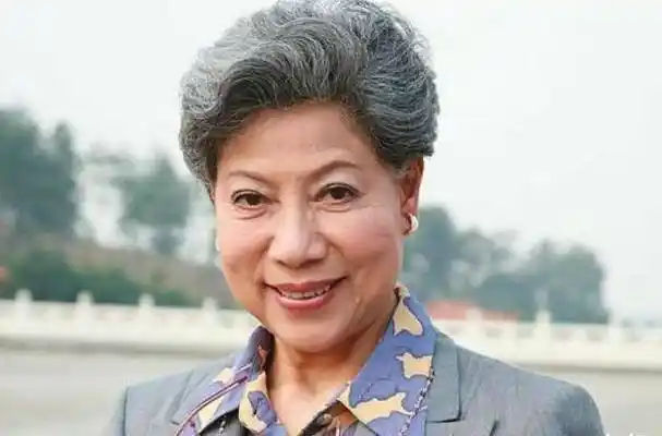 "裘千尺"罗兰:演鬼片出名,一代人的童年阴影,90岁仍无人敢娶_角色