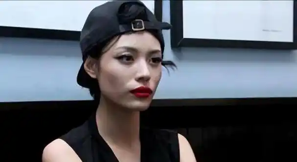 44岁章子怡近照曝光网友惊了离个婚你怎么这样了