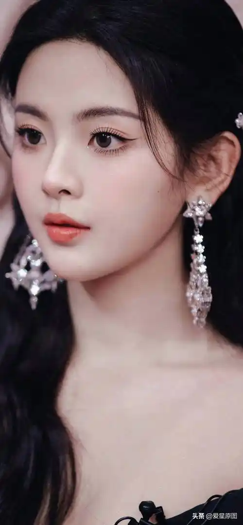 校花少女-杨超越全图写真合集_中国_代表作品_内地