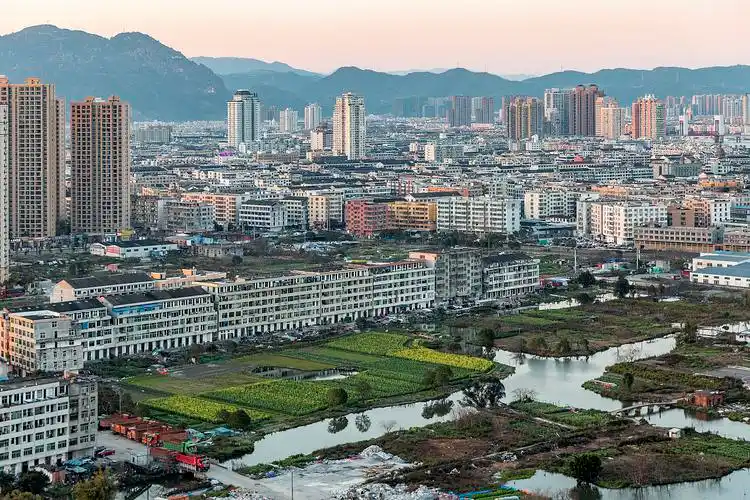 一座温州南方的小城市-龙港