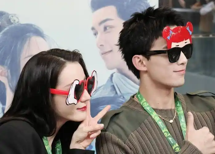 《长歌行》直播:吴磊壁咚迪丽热巴像准男友,甜蜜对视夫妻相十足_画面