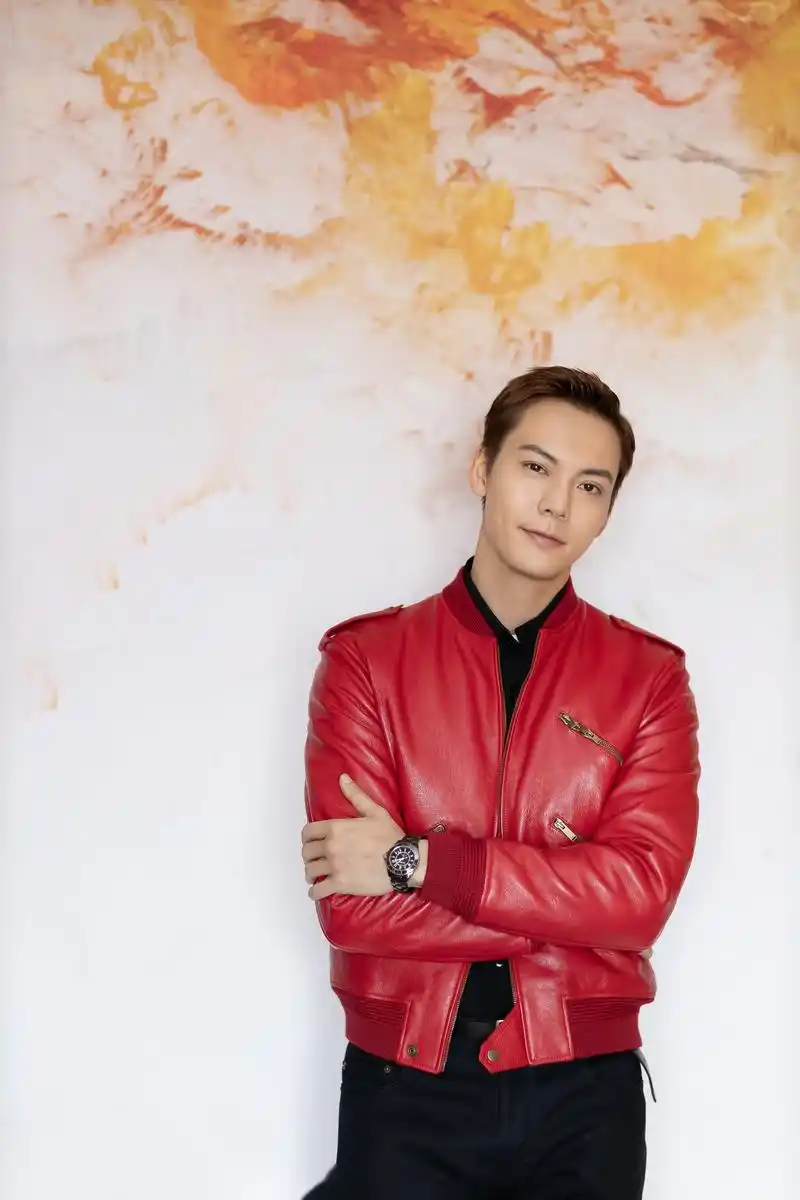 期待今晚陈伟霆《过年迪斯科》.