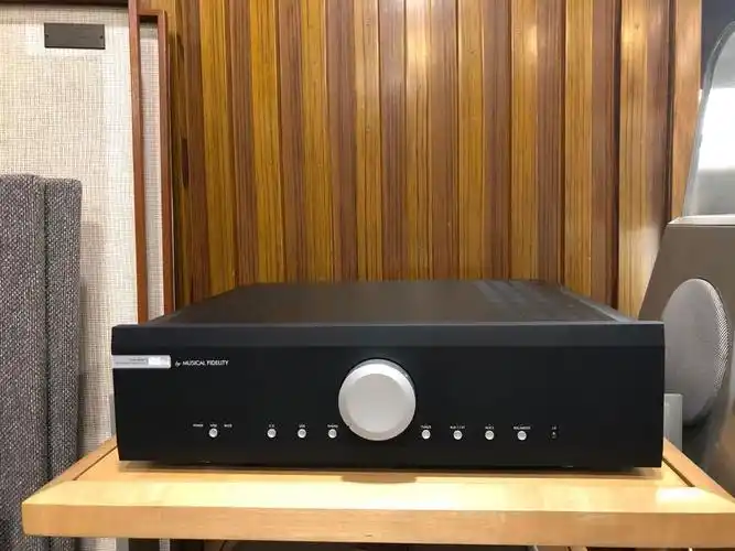 英国musicalfidelity音乐传真m6si合并功放