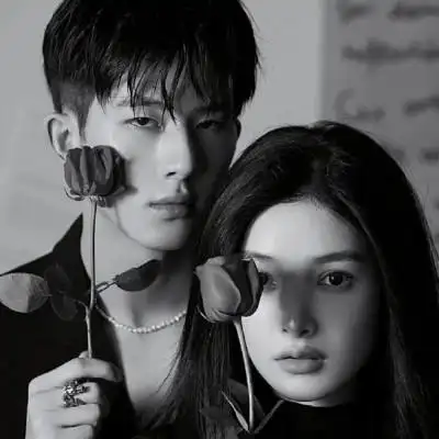 姿势暧昧的情侣头像 高清又野性又撩人的情头图片_情侣头像_头像屋