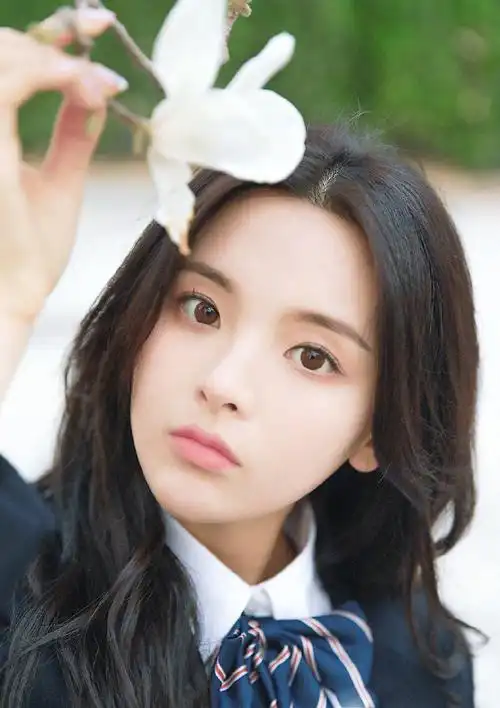 杨超越学院风清纯写真图片66