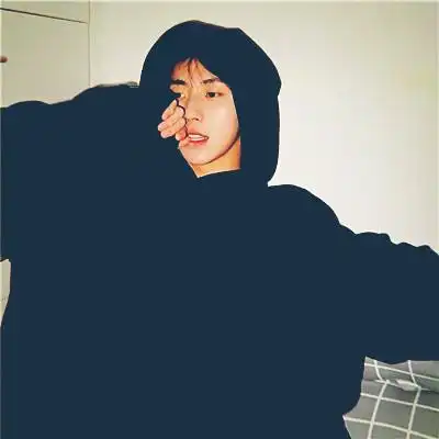 复古胶片感男生头像图片