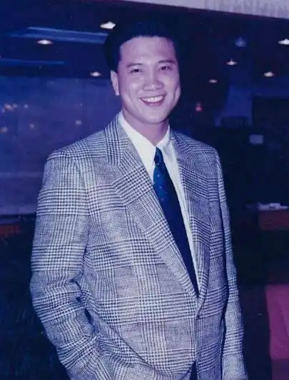 "江湖大哥"万梓良:曾发誓爱恬妞一生,却为何另娶年轻空姐?