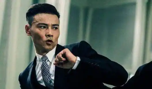 原创2次打倒吴京打坏甄子丹鼻梁连发哥都要叫师父的张晋究竟是什么人