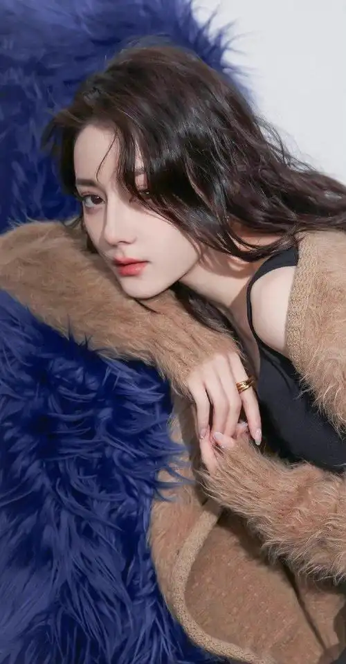 迪丽热巴,壁纸精选图集__财经头条