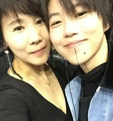 回顾窦靖童身为王菲和窦唯的女儿叛逆是我的倔强