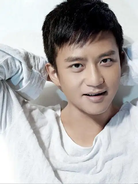 邓超手机壁纸-手机图片壁纸