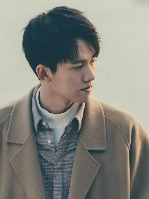 张耀张雅钦与你十年予我半生路透 这部剧很适合秋天看的感觉哎