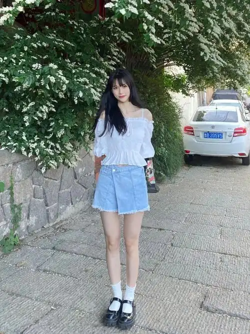 夏日穿搭女大学生夏日出游穿搭