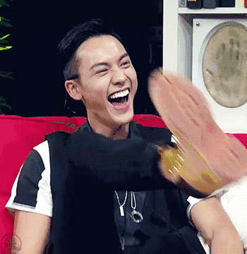 笑牙齿图片_笑牙齿动态图_笑牙齿表情包gif动图下载_soogif