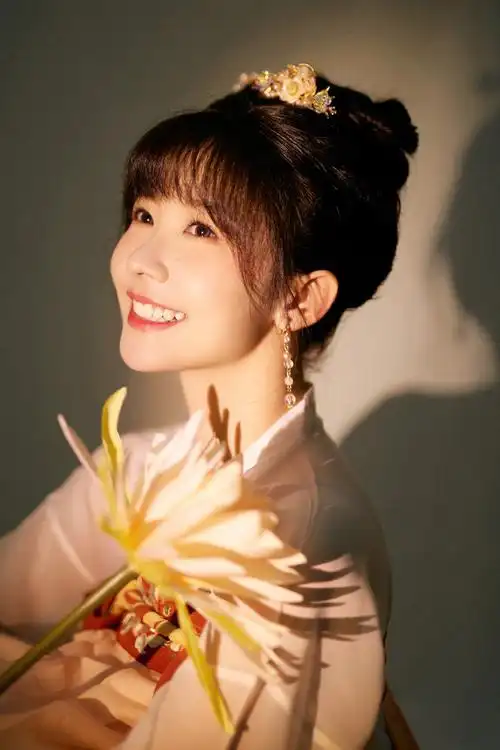 赖美云又双叒叕毒奶了##赖美云古装造型好可爱##向前冲