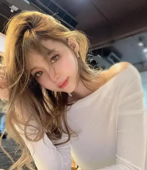 台湾网红赵采瑄,天生丽质的甜美系女神|瓜子脸|ins|桃花眼|邻家女孩