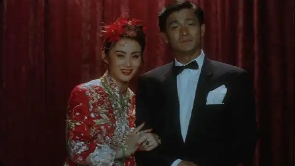 张敏在戏中美丽泼辣,扮相惹眼,白月嫦在她的演绎下显得饱满且生动.