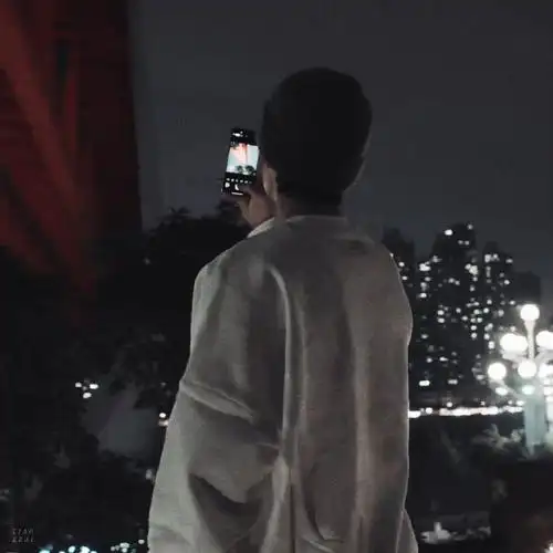 幸福感满满的背影#肖战