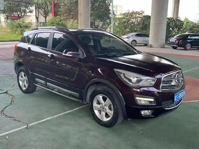 16年海马s5自动挡1.5t,私人一手车,11万公里.原车导航.多功能方向盘.