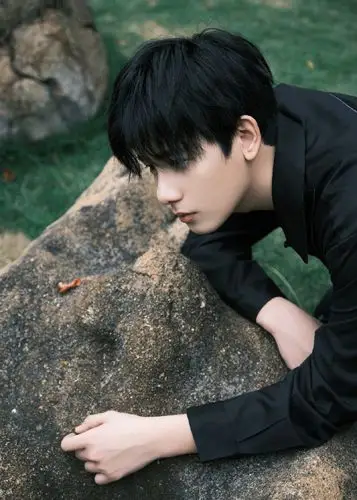 胡先煦时尚杂志帅气图片写真19