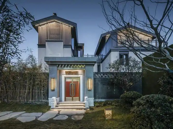 同时,泰禾所布局的重点区域,例如北京,上海,深圳等都是限购限价的