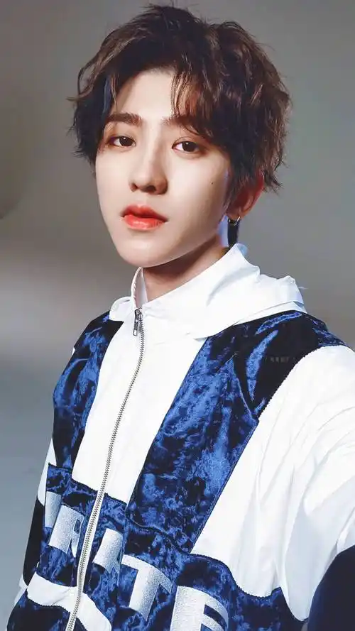 微博@可爱饱了蔡徐坤