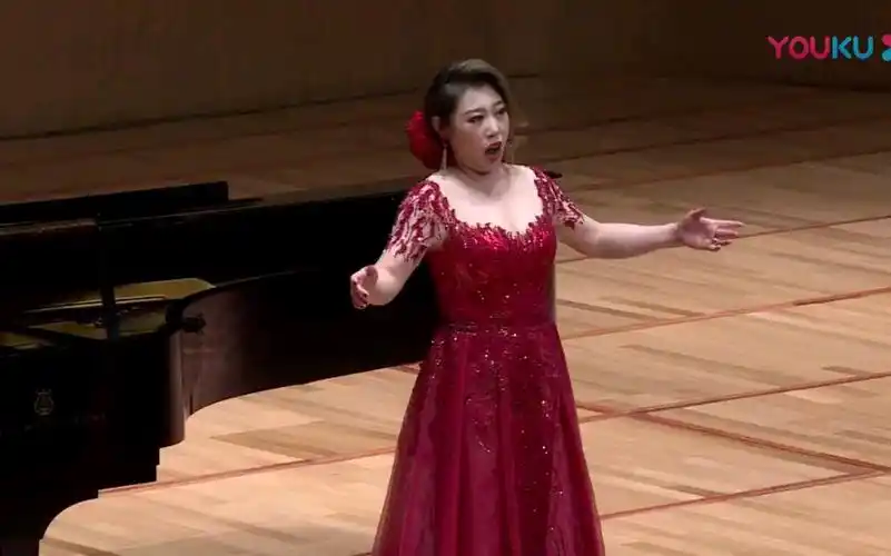 万丹女高音ilbacio吻