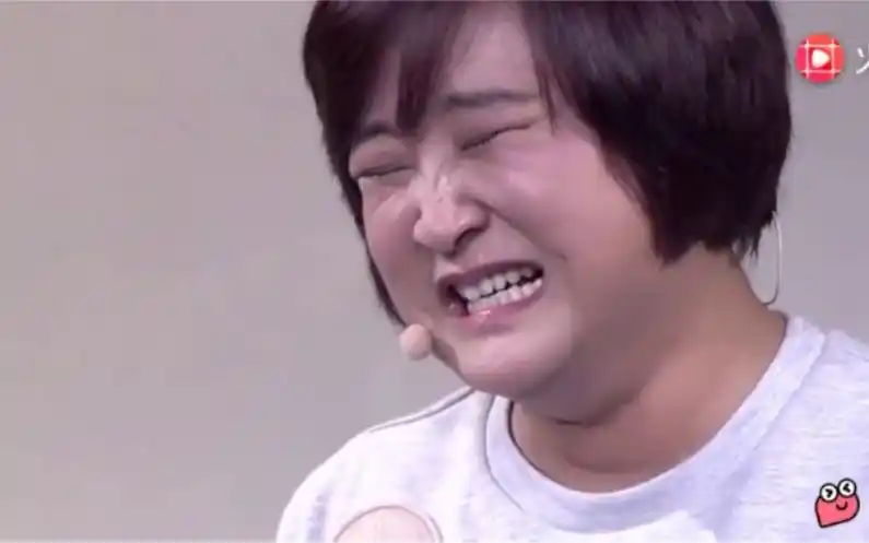 贾玲怀念妈妈的一部作品一部再也不会演第二遍的小品爆哭t﹏t