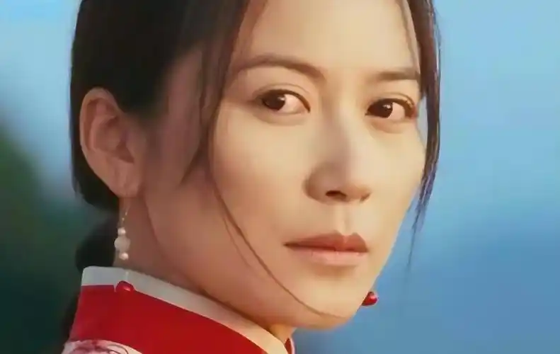 惊鸿仙子俞飞鸿,51岁有伴侣至今未婚,自由灵魂里爱情不是必需品_父母_