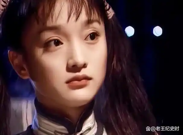 当48岁周迅与43岁董洁同框,我才知道骨相美和皮相美的区别