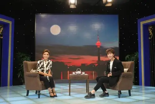 本期嘉宾:黄汐源:演员,歌手,广州澳柏网络科技有限公司创始人,森泊兰